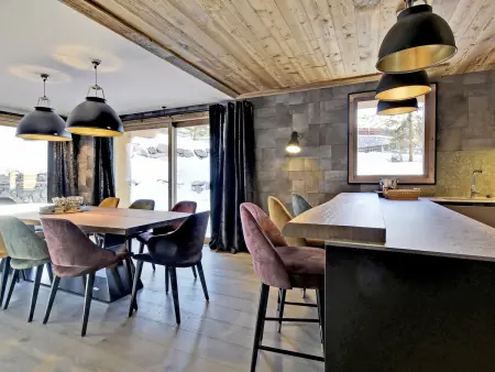 Luxueux Appartement 5 Chambres avec Spa et Terrasse Spacieuse au Rond Point des Pistes, Les Allues - Photo 1