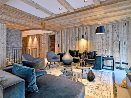 Luxueux Appartement 5 Chambres avec Spa et Terrasse Spacieuse au Rond Point des Pistes, Les Allues - Photo 4