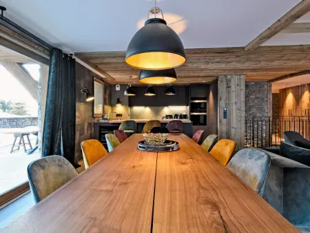 Luxueux Appartement 5 Chambres avec Spa et Terrasse Spacieuse au Rond Point des Pistes, Les Allues - Photo 5