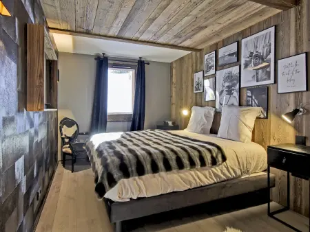 Luxueux Appartement 5 Chambres avec Spa et Terrasse Spacieuse au Rond Point des Pistes, Les Allues - Photo 12