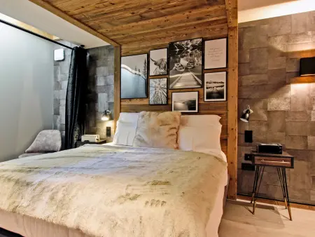 Luxueux Appartement 5 Chambres avec Spa et Terrasse Spacieuse au Rond Point des Pistes, Les Allues - Photo 18