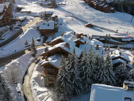 Luxueux Appartement 5 Chambres avec Spa et Terrasse Spacieuse au Rond Point des Pistes, Les Allues - Photo 31