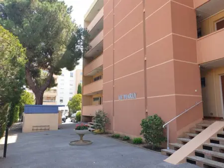 Studio Cabine 4 Pers avec Aperçu Mer, Proche Plage, Terrasse, Parking Privé et Clim à Fréjus - Photo 9