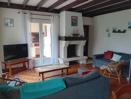 Maison 4 chambres avec jardin clos, proche plage et centre, à Vieux-Boucau - Photo 2