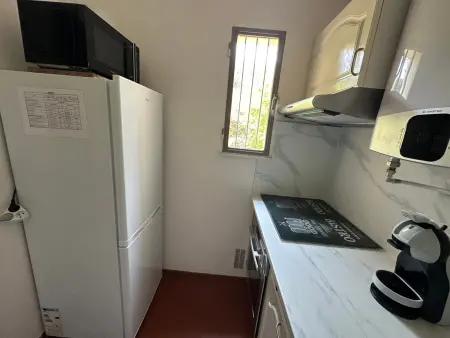 Appartement T2 avec Terrasse et Parking Privé près de la Plage - Photo 7