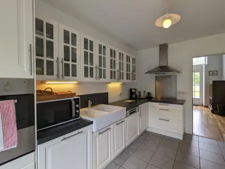 Maison de charme avec piscine couverte, vélos, barque et coin pêche, proche Châteauroux et George Sand - Photo 8