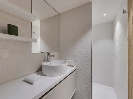 Rooftop neuf avec balcon sud, parking et wifi, Appartement 8 personnes à Montvalezan La Rosière - Photo 8