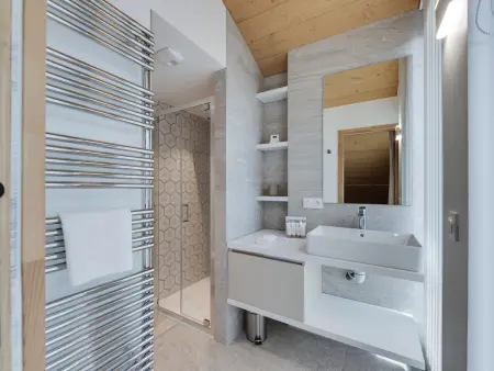 Rooftop neuf avec balcon sud, parking et wifi, Appartement 8 personnes à Montvalezan La Rosière - Photo 12