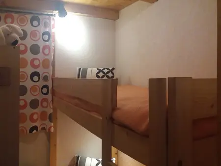 Appartement cozy 4 pers, 2 chambres, proche pistes et commerces, balcon, parking, animaux acceptés - Photo 4