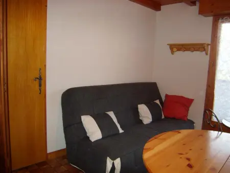 Appartement cozy 4 pers, 2 chambres, proche pistes et commerces, balcon, parking, animaux acceptés - Photo 5