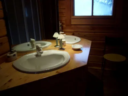 Chalet bois 9 pers, Grand confort, près pistes et commerces, Wi-Fi, Equipé, Parking, Non fumeur - Photo 10