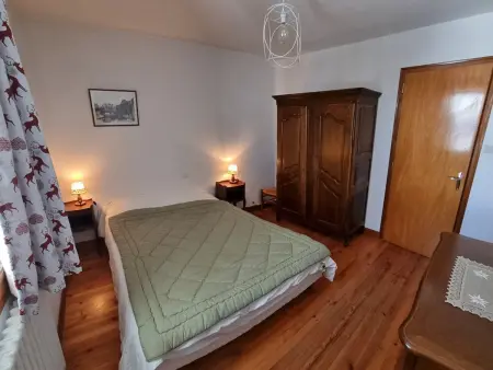Grand chalet 11 pers, 4 chambres, Sud, proche ski - Photo 3