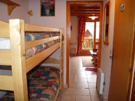 Charmant appartement 2P pour 5 pers, à deux pas des pistes, balcon, cuisine équipée, parking, animaux ok - Photo 4