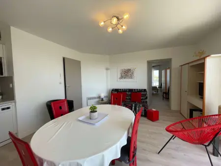 Appartement lumineux, piscine chauffée, parking privatif - Photo 1