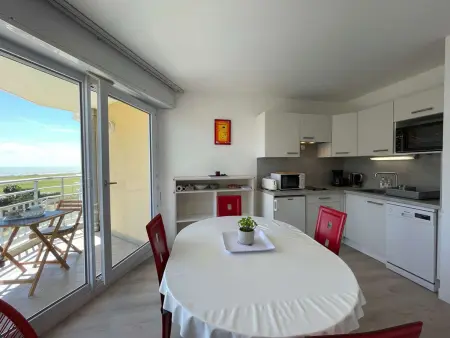 Appartement lumineux, piscine chauffée, parking privatif - Photo 5