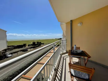 Appartement lumineux, piscine chauffée, parking privatif - Photo 9