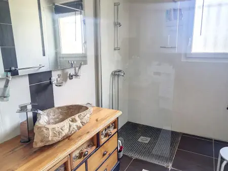 Maison plain-pied climatisée avec piscine à Sorède - Photo 8
