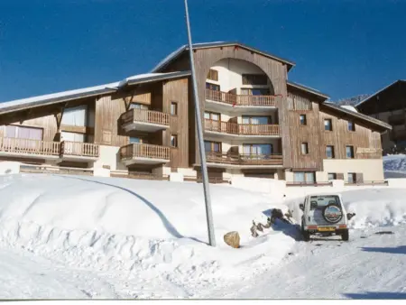 Appartement 2 chambres tout équipé avec terrasse et parking couvert – Crest-Voland - Photo 2