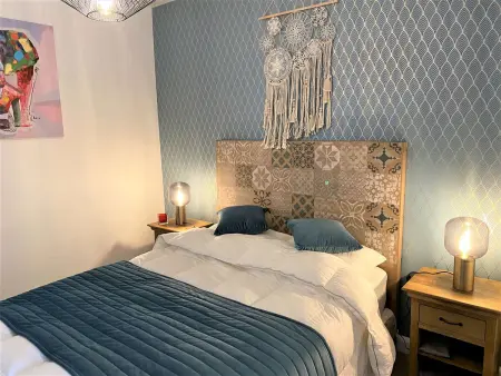 Bel appartement rénové avec WIFI à 200m de la plage de Trégastel - Photo 4