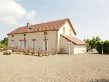 Séjour détente avec piscine privée et activités à Haut-Bocage - Photo 1