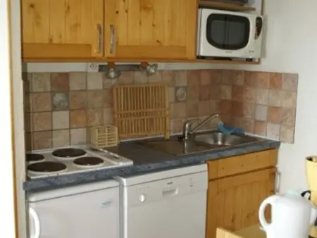 2 pièces cabine 5 pers. au pied des pistes, vue vallée, balcon - Photo 3