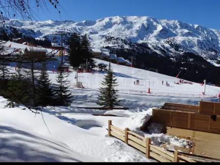 Charmant Duplex 4* aux Pieds des Pistes avec Cheminée et Services de Conciergerie - Photo 11