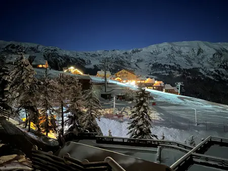 Charmant Duplex 4* aux Pieds des Pistes avec Cheminée et Services de Conciergerie - Photo 12