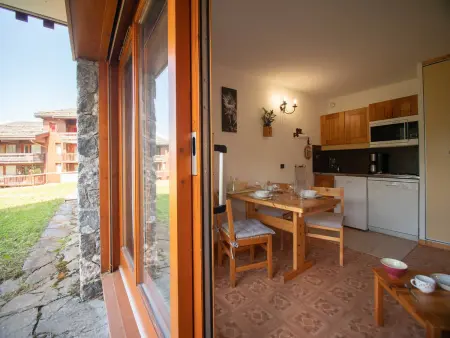 Studio cosy avec terrasse, accès direct pistes, animaux acceptés, parking en option - Photo 10
