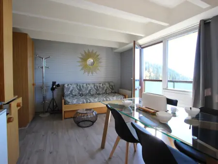 Studio cabine rénové, balcon ouest, parking couvert - Photo 1