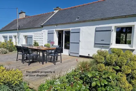 Holiday home with terrace and garden in Locquirec, Maison à Locquirec proche des plages - Photo 1
