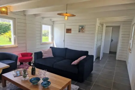 Holiday home with terrace and garden in Locquirec, Maison à Locquirec proche des plages - Photo 4