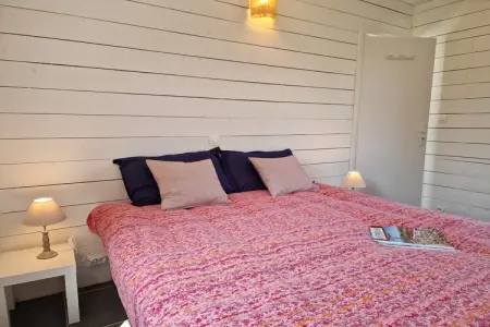 Holiday home with terrace and garden in Locquirec, Maison à Locquirec proche des plages - Photo 8