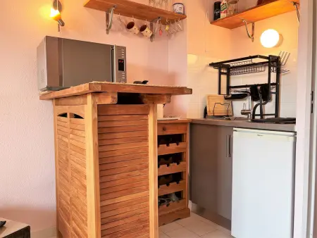Studio avec terrasse, parking privé proche mer, Appartement 3 personnes à Bormes les Mimosas - Photo 4