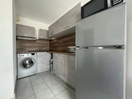 2 pièces mezzanine, parking privé, animaux admis - Photo 1