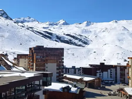 Appartement rénové 47m² - 6 pers, proche pistes et commodités, quartier animé, parking inclus - Photo 21