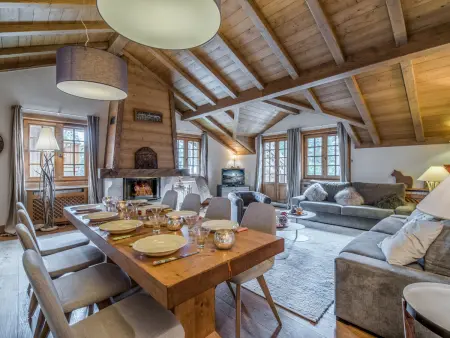 Courchevel 1850 : Élégant Duplex avec Cheminée et WiFi - Photo 2