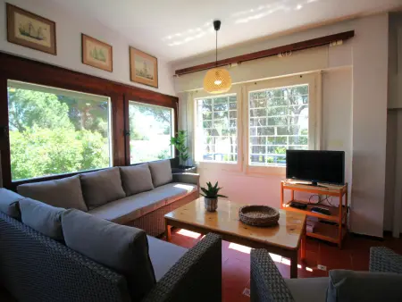 Grand appartement à Llançà avec terrasse et garage, à 50m de la mer - Photo 7
