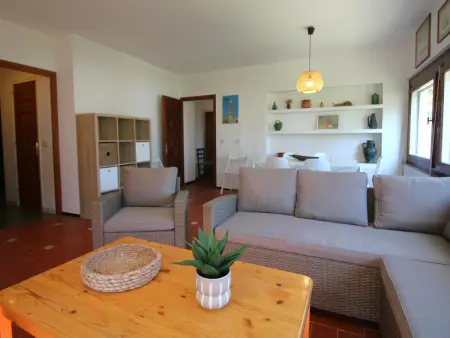 Grand appartement à Llançà avec terrasse et garage, à 50m de la mer - Photo 9