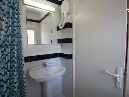 Grand appartement à Llançà avec terrasse et garage, à 50m de la mer - Photo 31