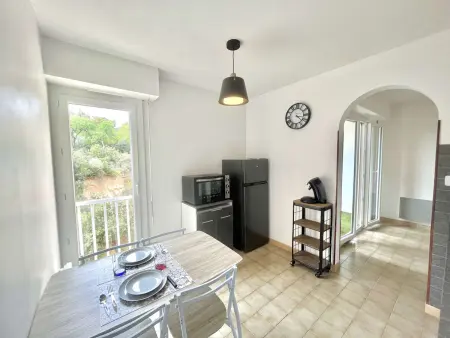 Studio Confortable avec Véranda Proche Centre Ajaccio, 2 Couchages, Parking Facile, Tout Inclus - Photo 4