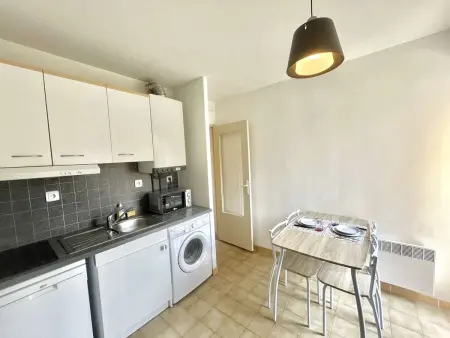 Studio Confortable avec Véranda Proche Centre Ajaccio, 2 Couchages, Parking Facile, Tout Inclus - Photo 5