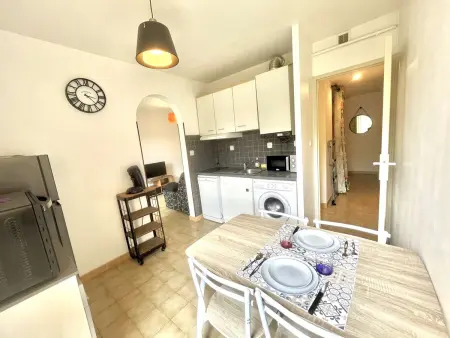 Studio Confortable avec Véranda Proche Centre Ajaccio, 2 Couchages, Parking Facile, Tout Inclus - Photo 6