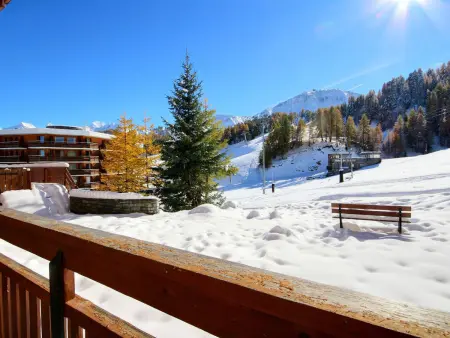 Appartement rénové avec terrasse et accès direct aux pistes - Photo 9