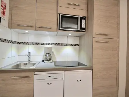 Appartement rénové 2 pièces, ski aux pieds, 4 personnes - Photo 4