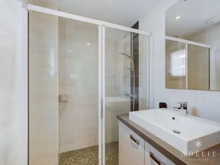 Charmant 3 pièces aux pieds des pistes avec balcon, parking et WiFi - Photo 9