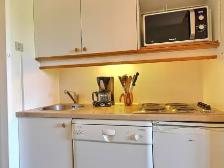 Studio-cabine pour 4 au pied des pistes, vue balcon - Photo 4