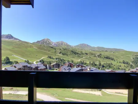 Studio-cabine pour 4 au pied des pistes, vue balcon - Photo 6
