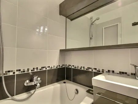Studio-cabine pour 4 au pied des pistes, vue balcon - Photo 8