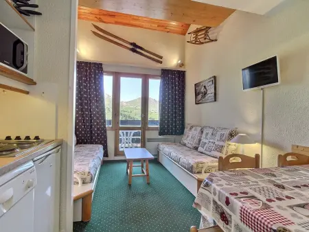 Studio-cabine pour 4 au pied des pistes, vue balcon - Photo 9