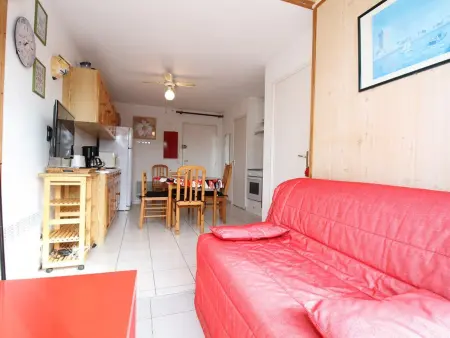 T2 avec jardinet, cuisine équipée, parking privatif - Photo 3